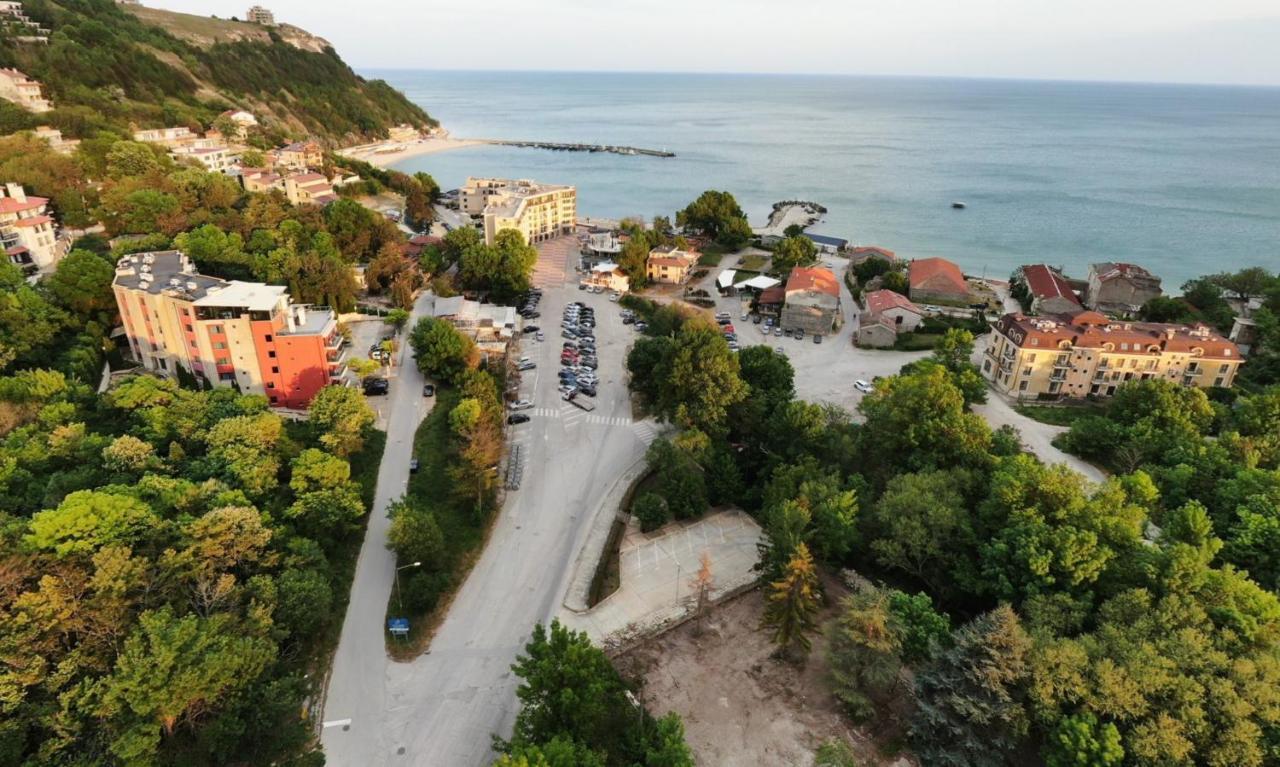 Apartment Perla - Атеа Complex Kavarna Buitenkant foto